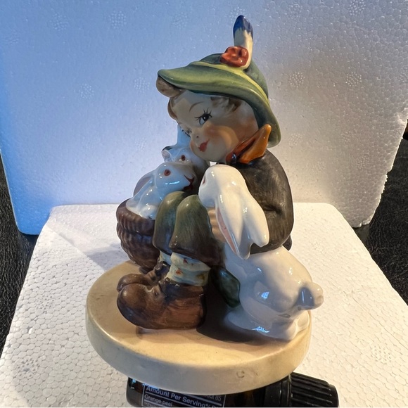 TMK-3 “Playmates” Hummel #58/0 is 4”tall and in excellent condition ! - Picture 3 of 8